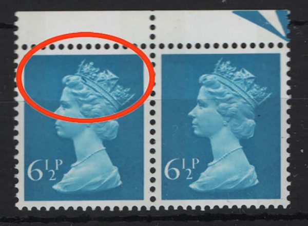 GB 1974 Machin 6½p 2B cyl 2 no dot r1/4 dark mark in band of diadem Spec U145b um positional pair